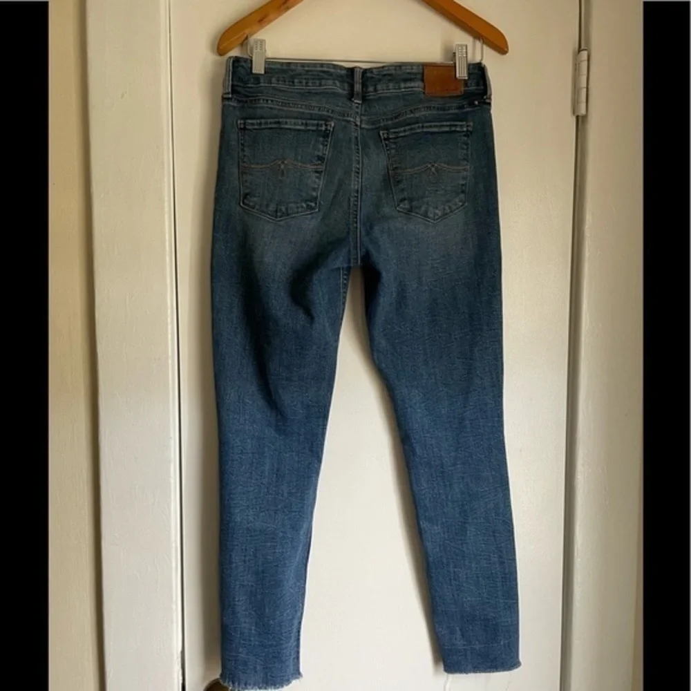 Lucky Brand Cropped Blue Jeans‎ size 8/29